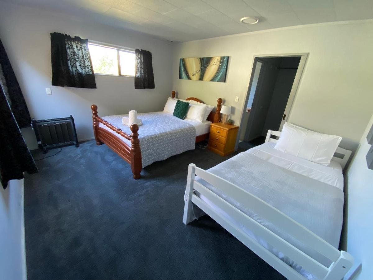Motuoapa Bay Chalets Turangi Exteriör bild