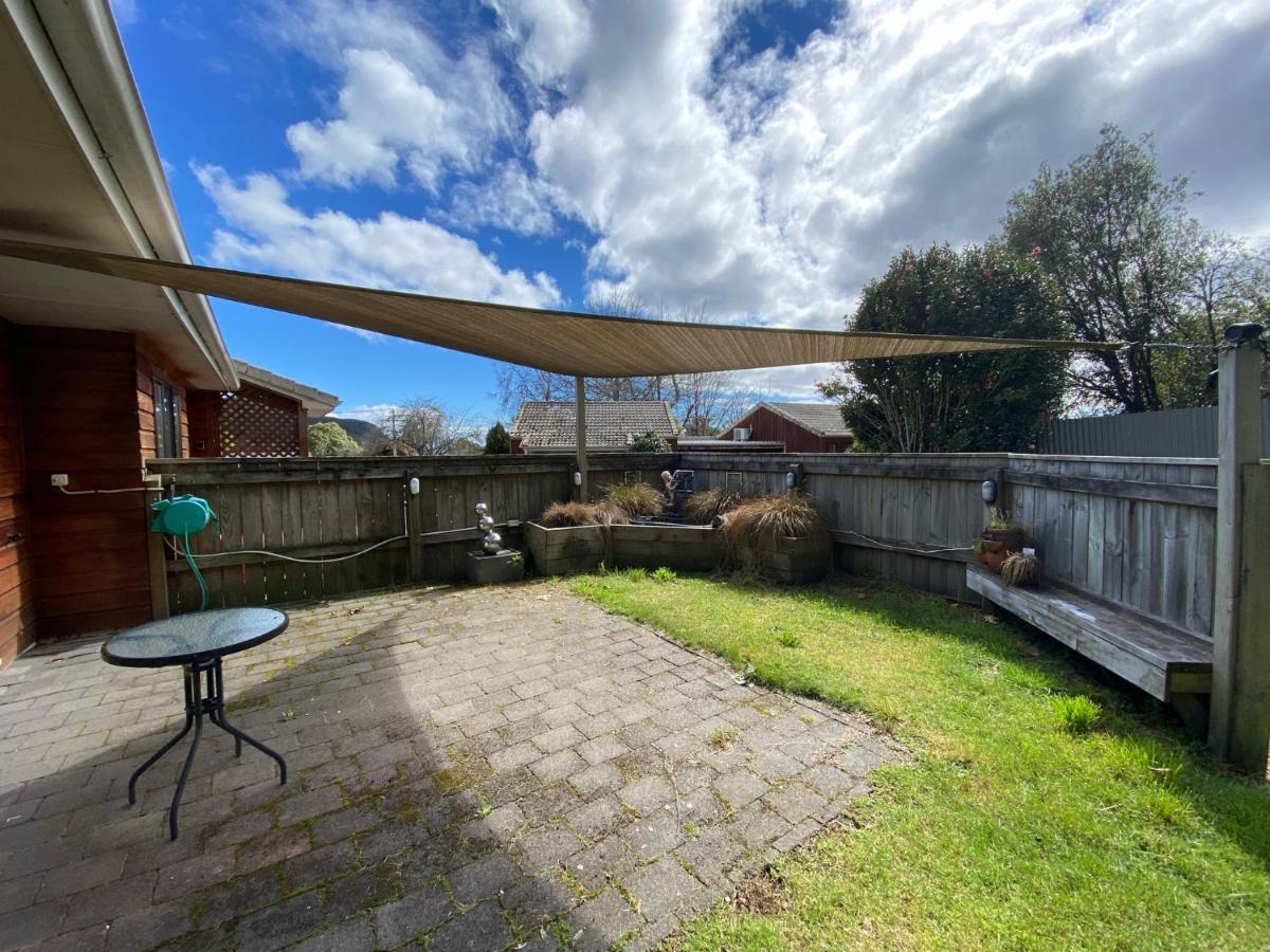 Motuoapa Bay Chalets Turangi Exteriör bild